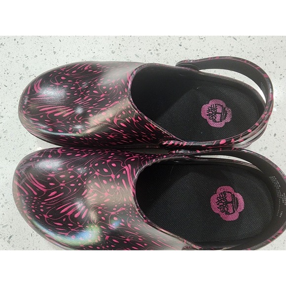 Timberland Women's care giver slide on shoes‎ size 6/6.5 87589 Red Acid Nurse - Picture 2 of 5